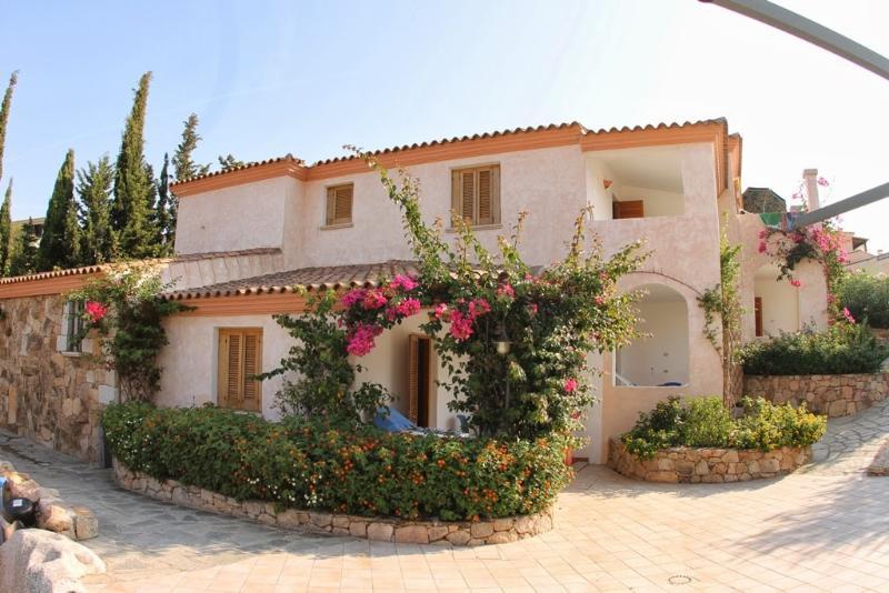Residence Bouganvillage Budoni Bagian luar foto